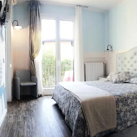 Otel Serenella 3*