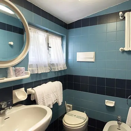 Otel Serenella 3*