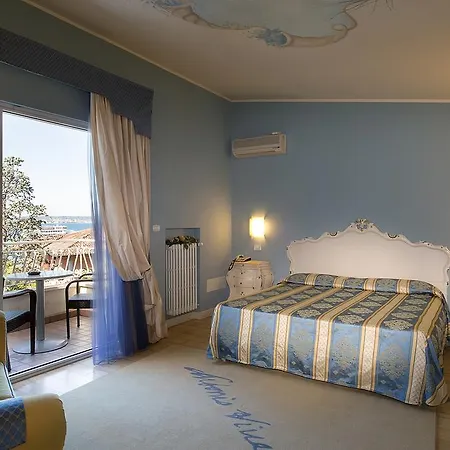 Otel Serenella 3*